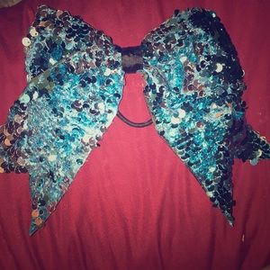 cheer bow